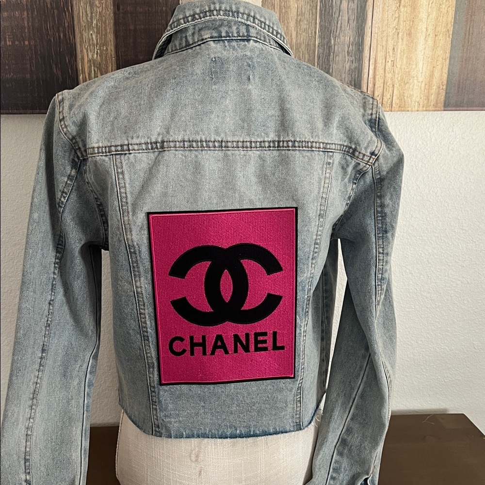 CHANEL Pink Logo Light Blue Denim Jacket